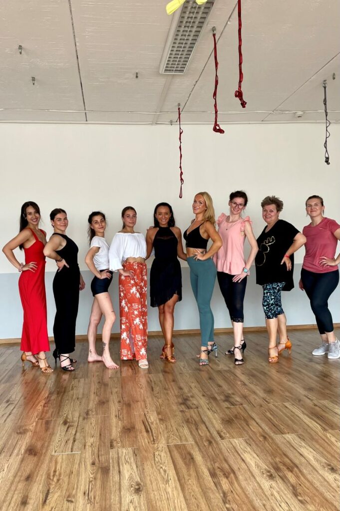 Dance lessons for companies, weddings, bachelorette parties